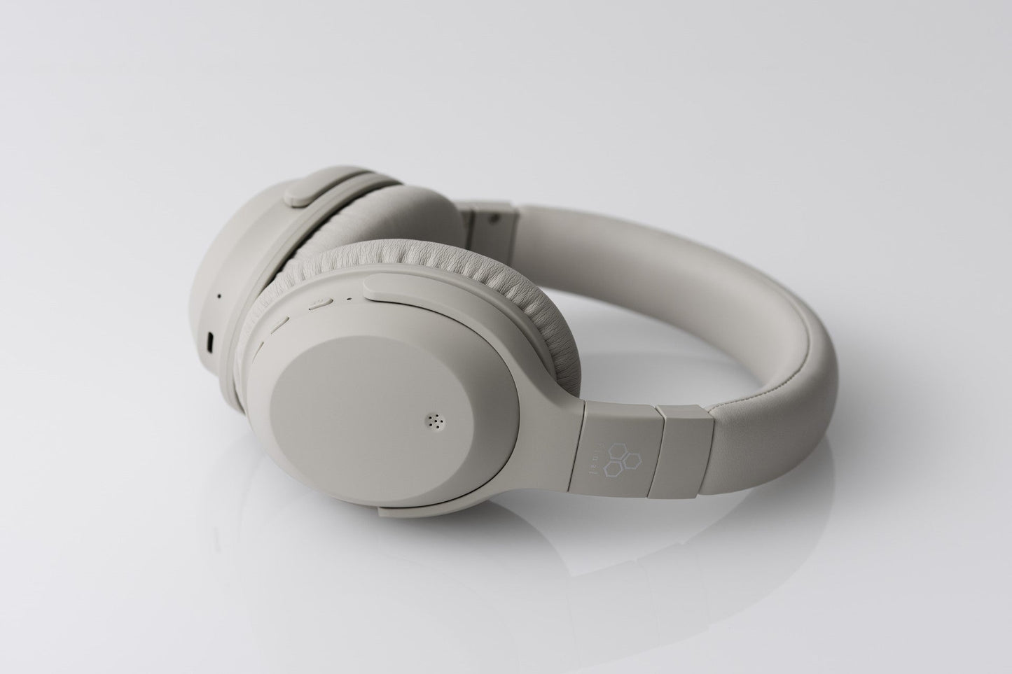 Final UX2000 - Wireless Active Noise Cancelling Headphones