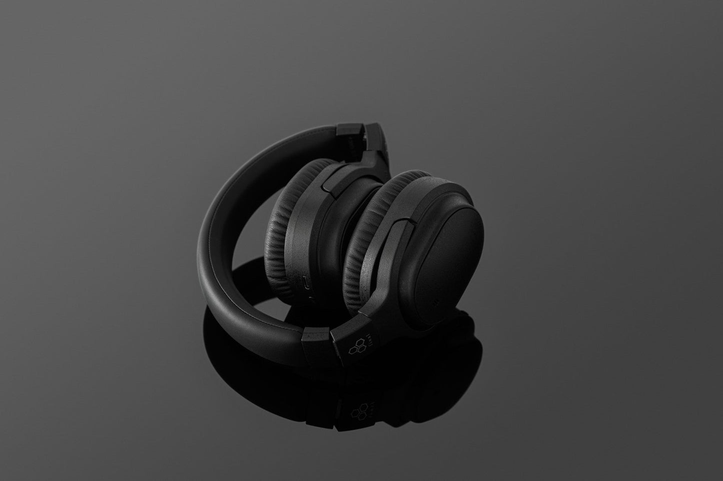 Final UX3000 - Wireless Active Noise Cancelling Headphones